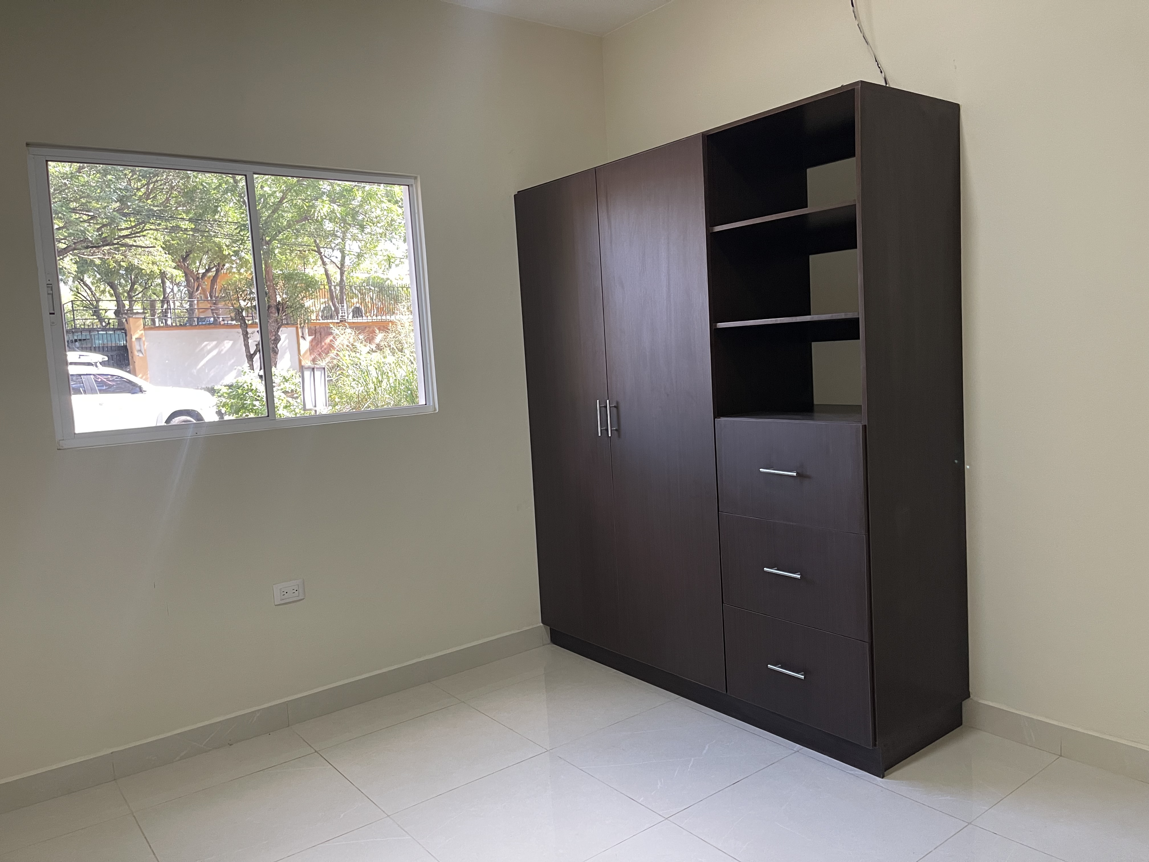 CASA NUEVA EN RESIDENCIAL PRIVADO KM 14 CARRETERA A MASAYA HACIA VERACRUZ NICARAGUA