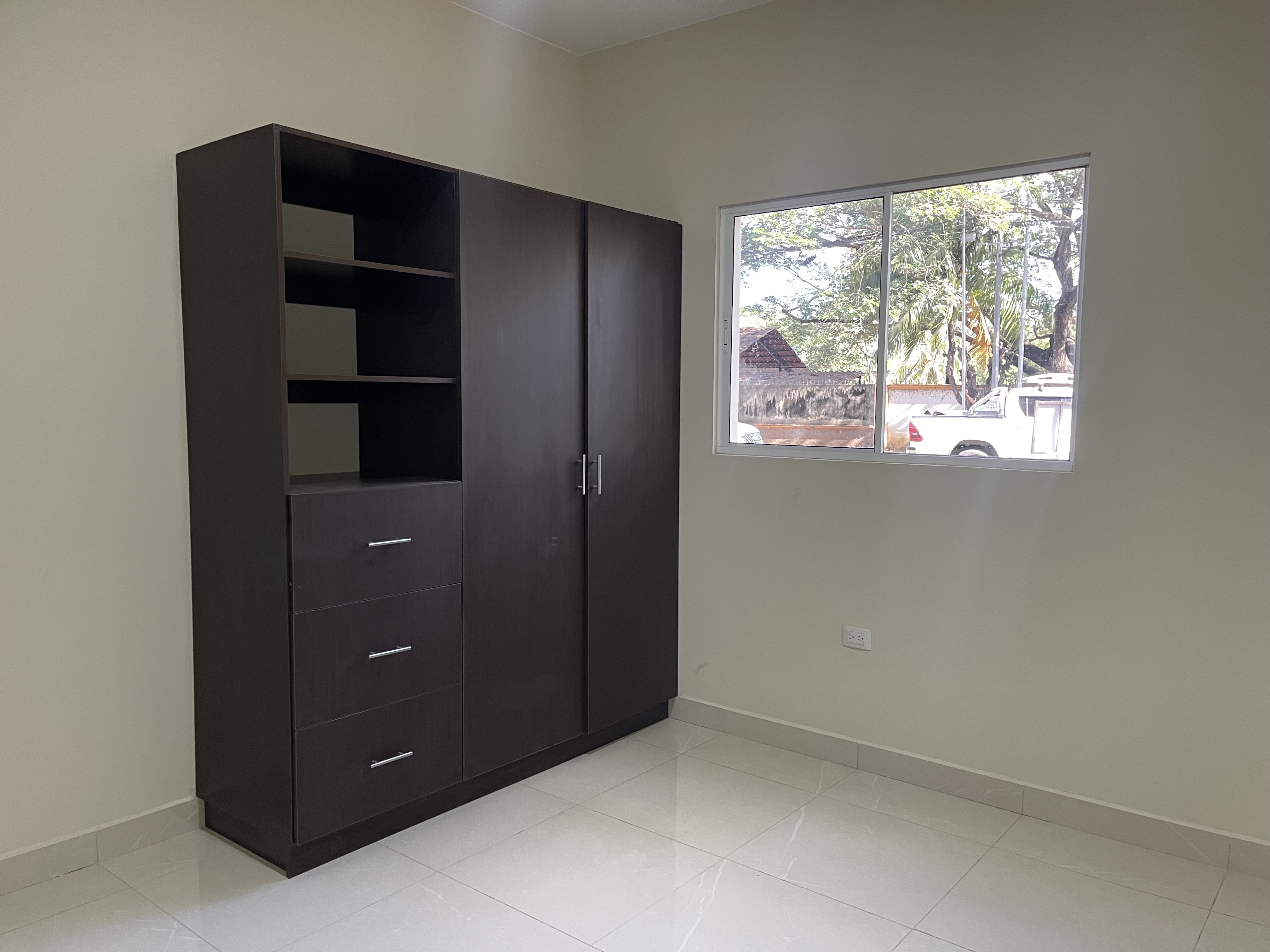 CASA NUEVA EN RESIDENCIAL PRIVADO KM 14 CARRETERA A MASAYA HACIA VERACRUZ NICARAGUA