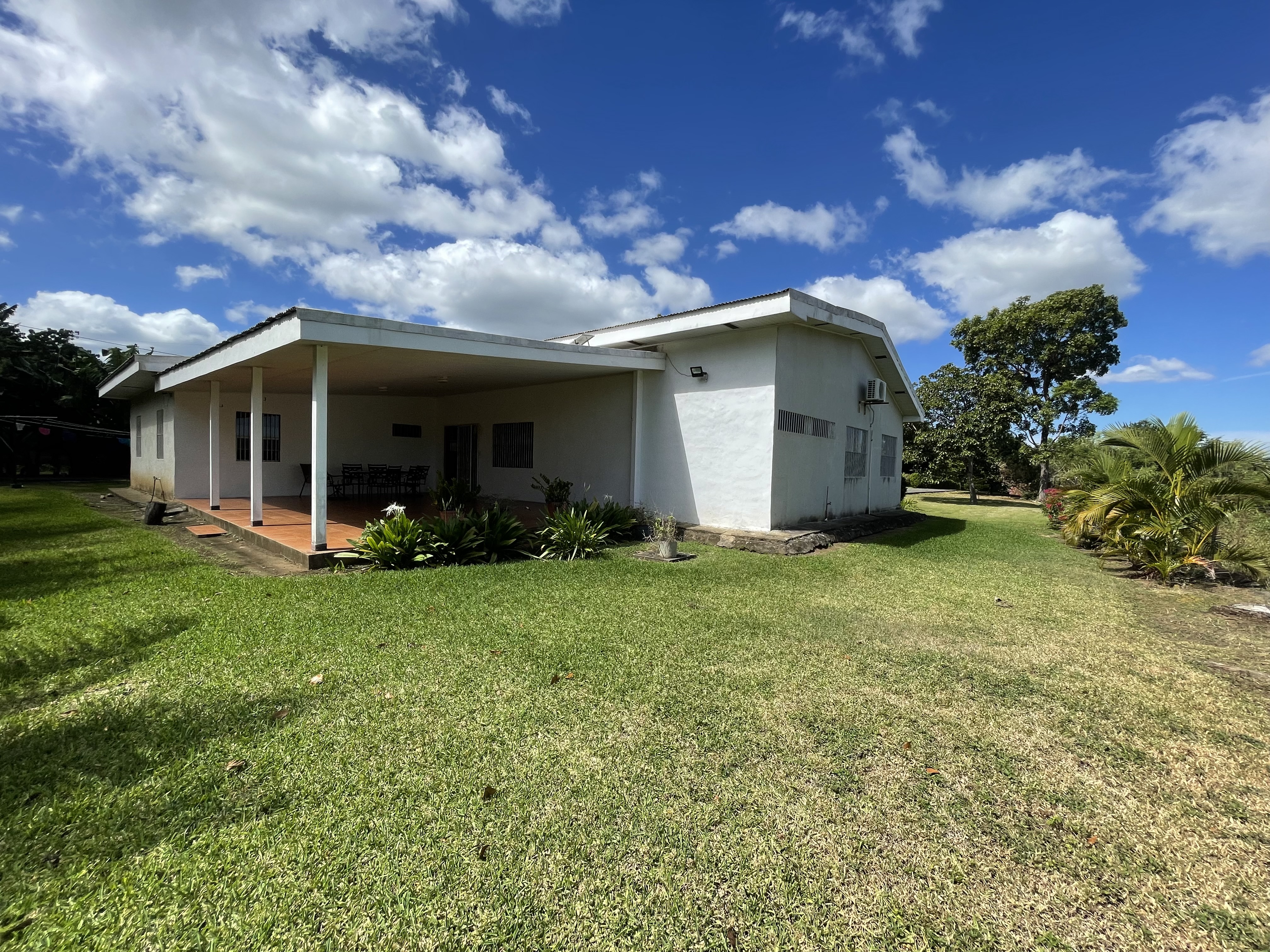 CASA EN VENTA ESTILO QUINTA EN VERACRUZ, KM 14 CARRETERA  A MASAYA, NICARAGUA