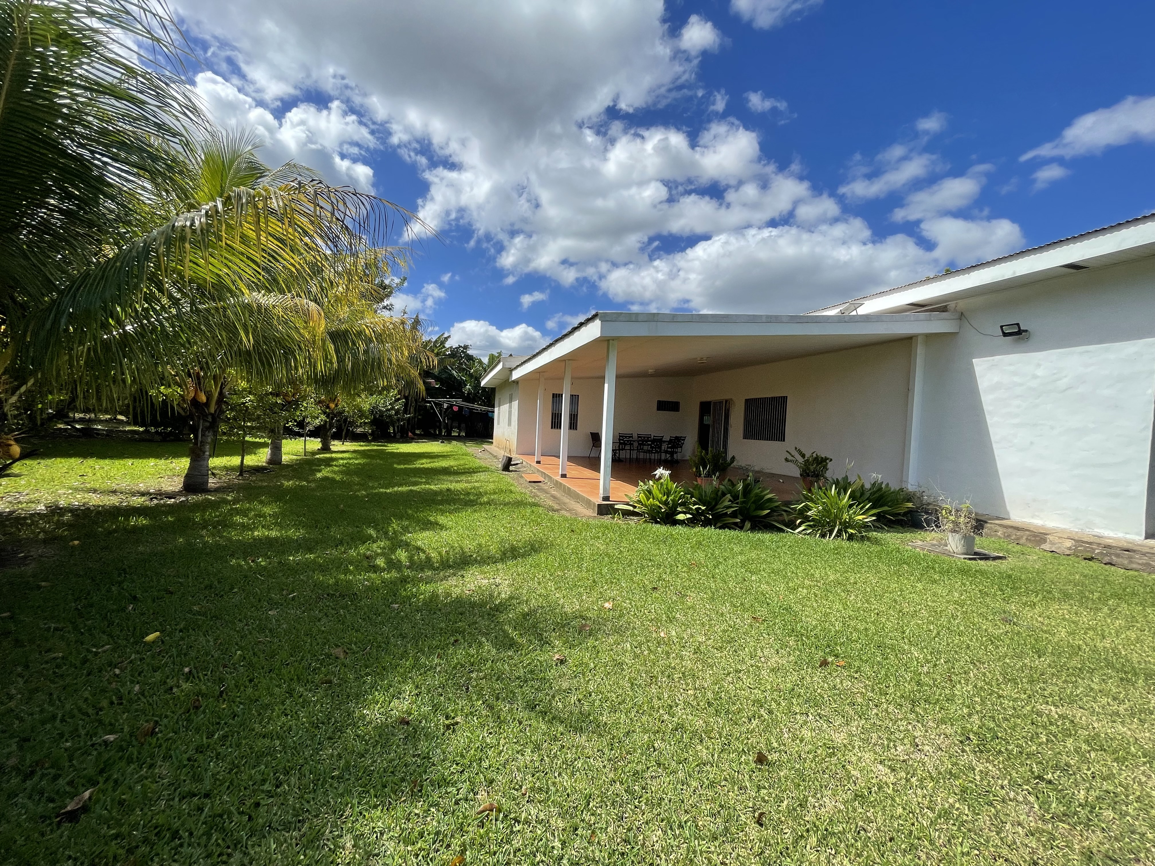 CASA EN VENTA ESTILO QUINTA EN VERACRUZ, KM 14 CARRETERA  A MASAYA, NICARAGUA
