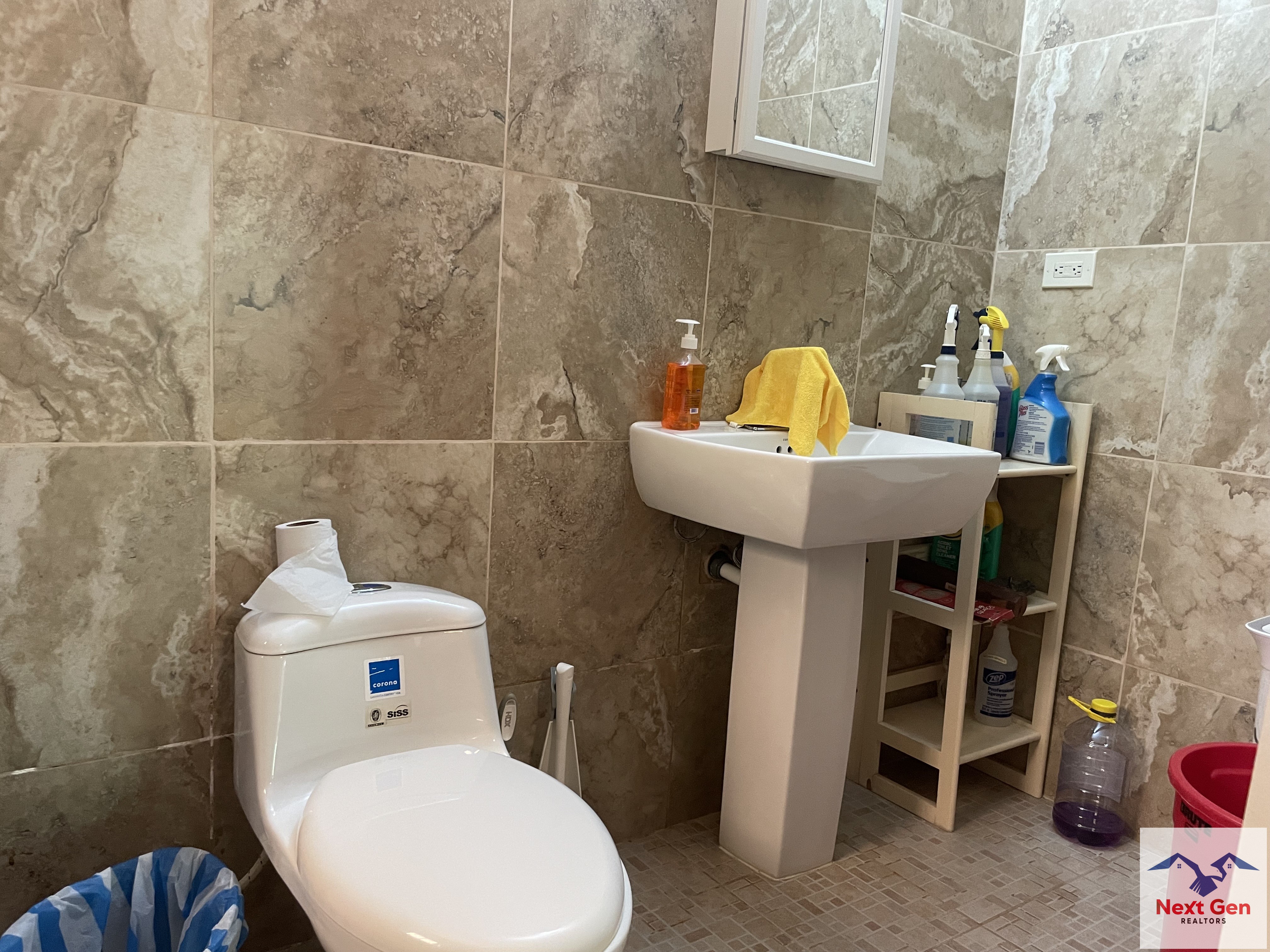 CASA EN VENTA ESTILO QUINTA EN NAGAROTE