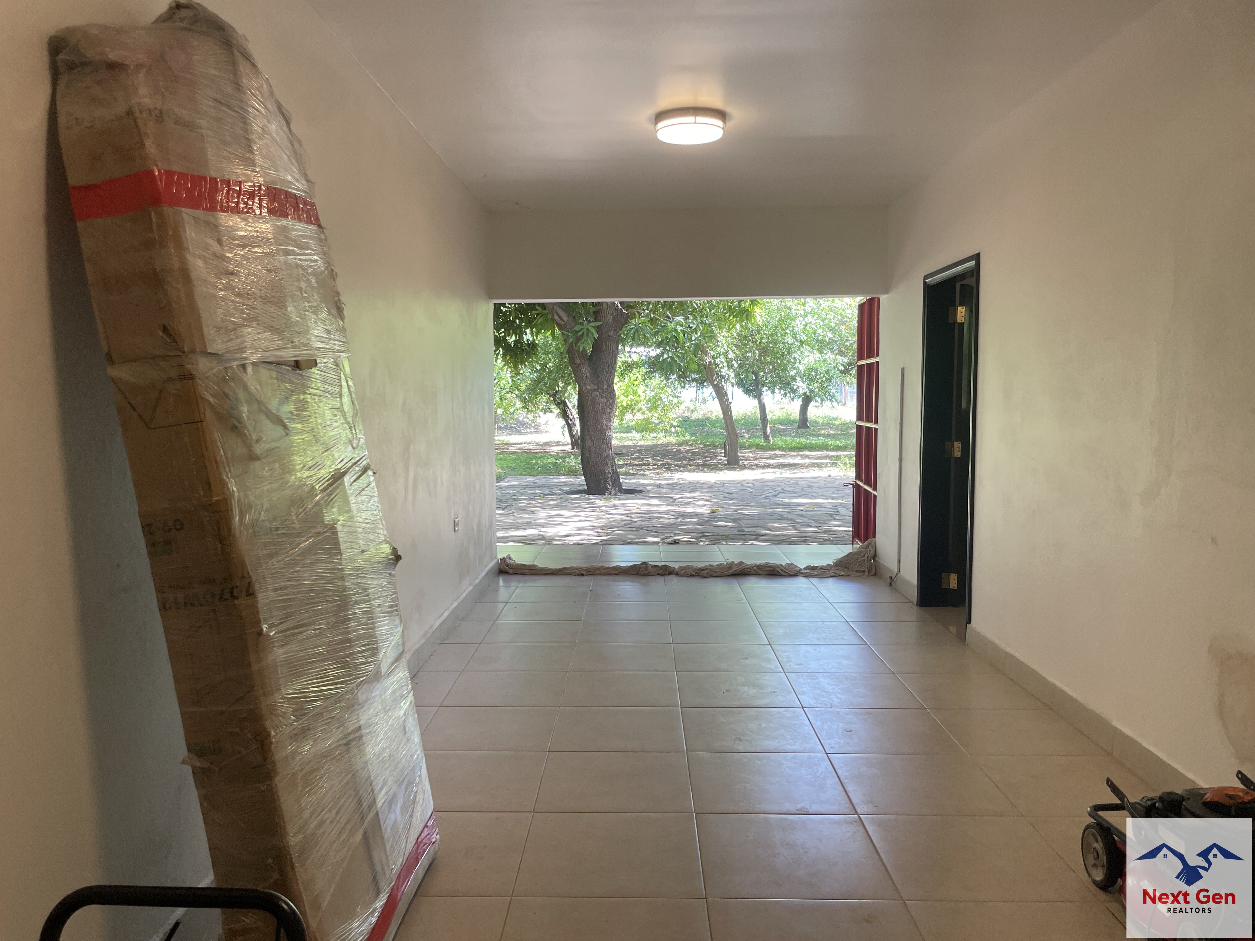 CASA EN VENTA ESTILO QUINTA EN NAGAROTE
