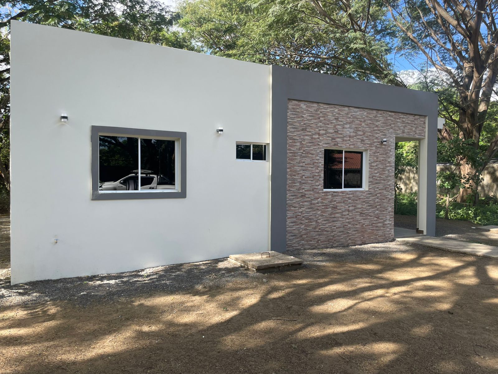 CASA NUEVA EN RESIDENCIAL PRIVADO KM 14 CARRETERA A MASAYA HACIA VERACRUZ NICARAGUA